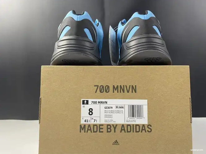 'Bright Cyan' GZ3079 Boost Yeezy 700 ADIDAS MNVN 0702